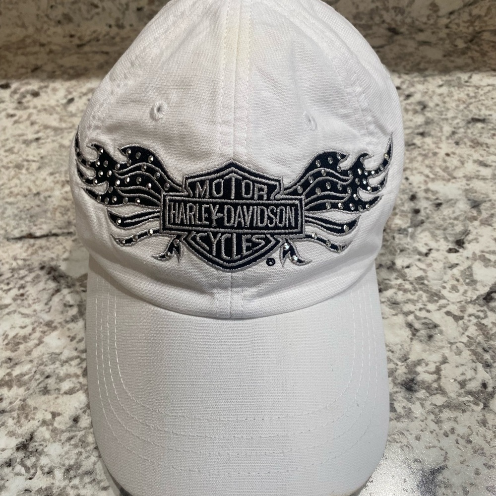 Harley-Davidson White Cap with Black Embroidery